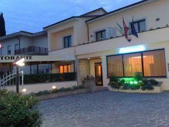 Hotel Santa Lucia Cascina Kültér fotó