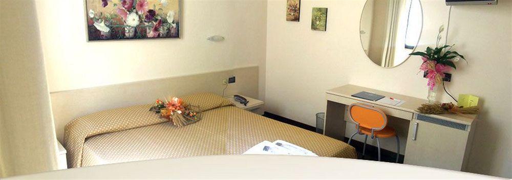 Hotel Santa Lucia Cascina Kültér fotó